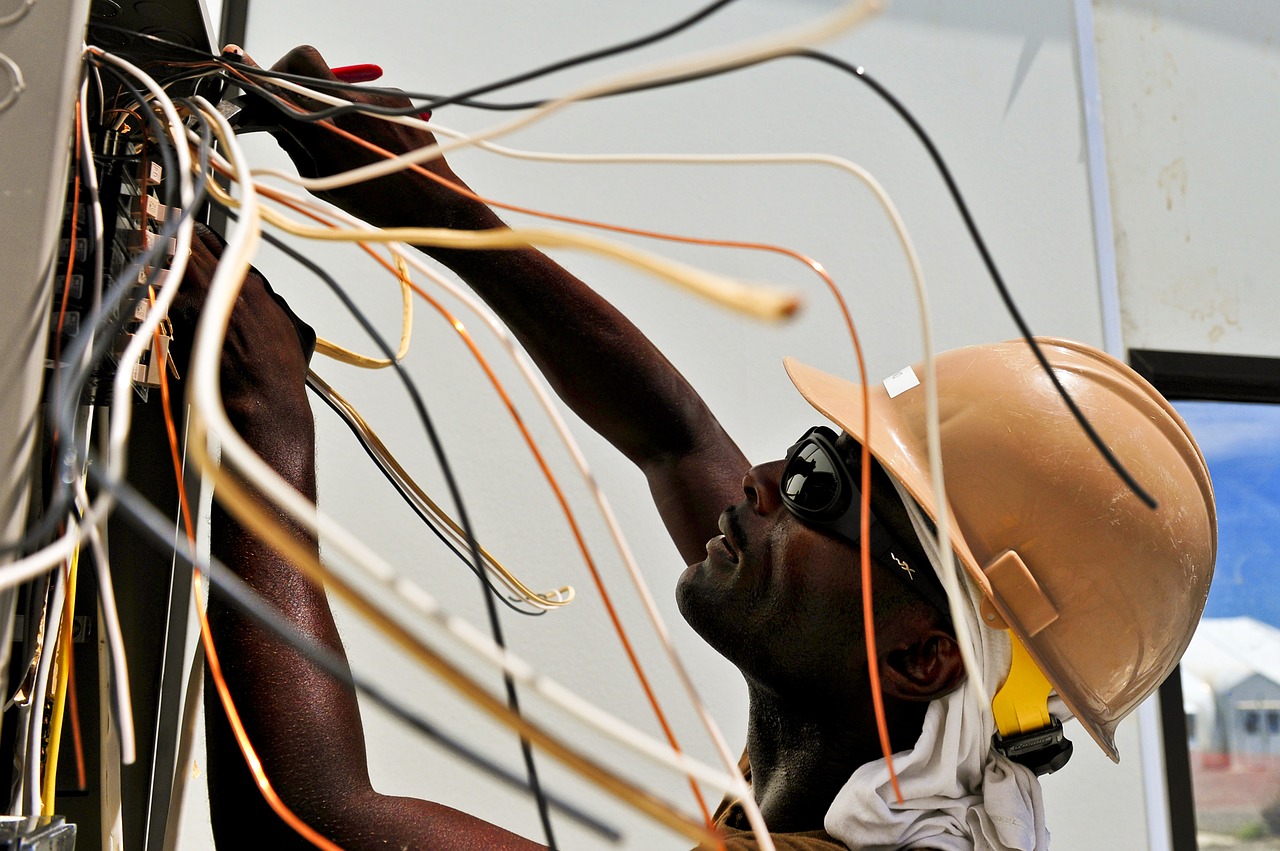 electrician 729240 1280