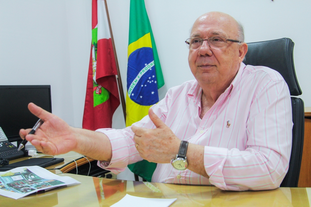 SECRETARIO IMG 1081
