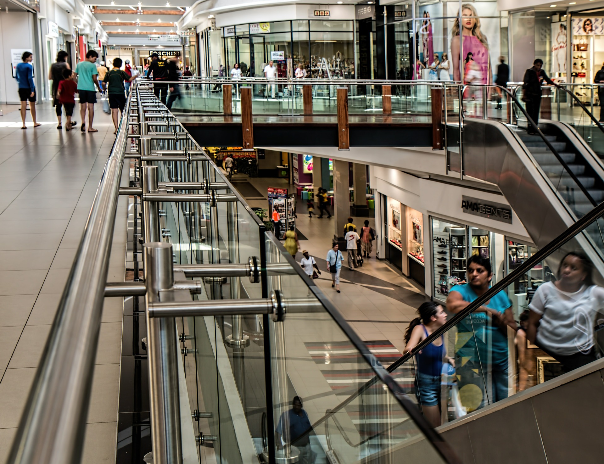 shopping-mall-509536_1920 (1).jpg