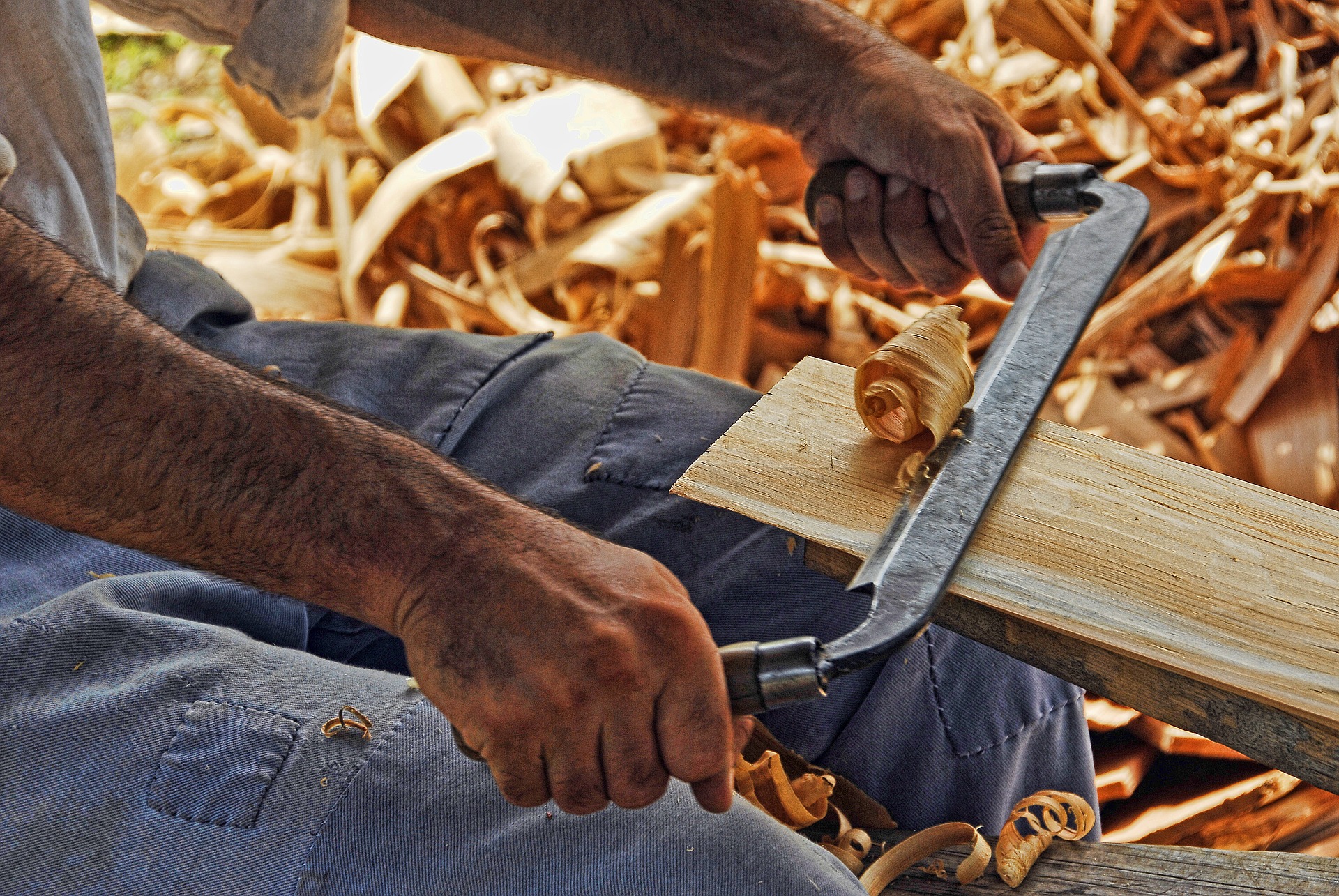 wood-working-2385634_1920.jpg
